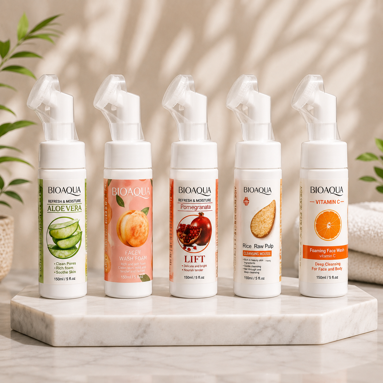 فوم شستشوی صورت براش‌دار مدل Refresh & Moisture حجم ۱۵۰ میل